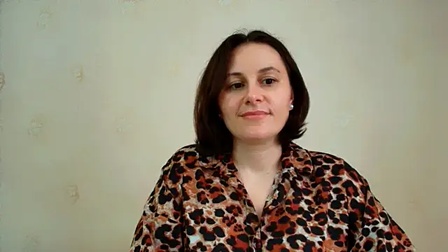 Snapshot of Inessa_beauty chatting on May 18, 2026, 12:54 pm Inessa beauty online show from May 18, 2026, 12:54 pm