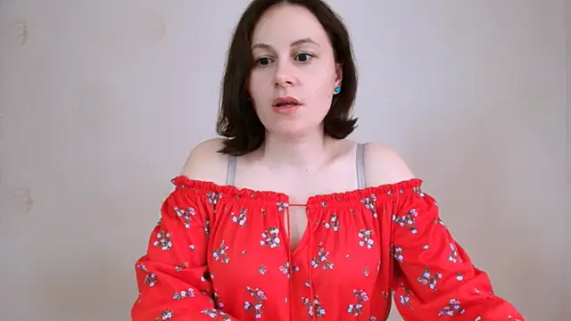 Snapshot of Inessa_beauty chatting on May 19, 2026, 2:13 pm Inessa beauty online show from May 19, 2026, 2:13 pm