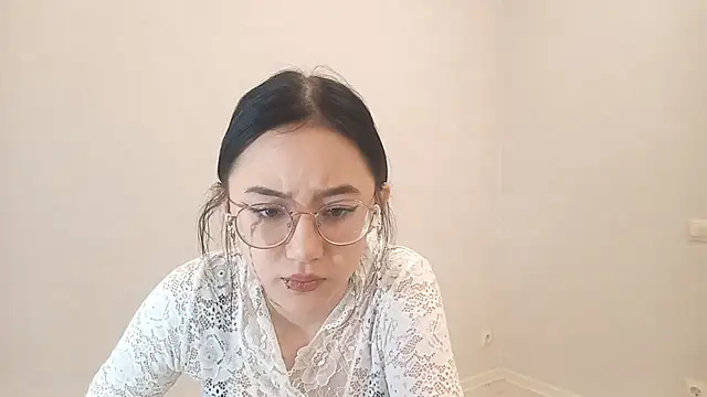 SolvedGlobe online show from April 14, 2026, 1:16 pm