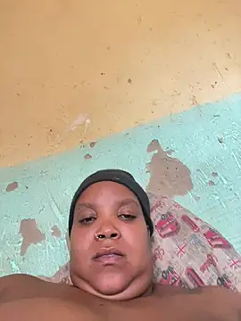 friendlybitch22 online show from April 23, 2026, 12:40 pm