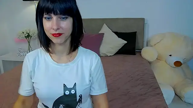 Snapshot of HeidieRaven chatting on April 15, 2026, 12:32 pm HeidieRaven online show from April 15, 2026, 12:32 pm