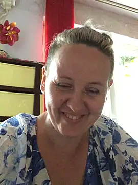 SofiaAmour online show from August 3, 2026, 2:56 pm