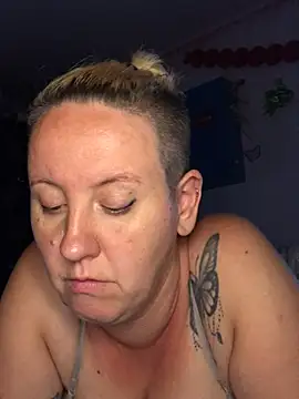 SofiaAmour online show from July 7, 2026, 6:33 pm