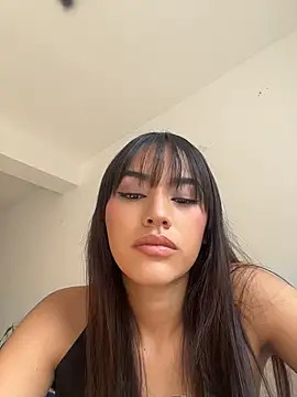 Snapshot of Mia-villalobos chatting on July 10, 2026, 1:44 pm Mia-villalobos online show from July 10, 2026, 1:44 pm
