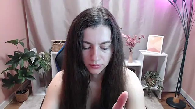 MistyBree online show from May 1, 2026, 8:08 am