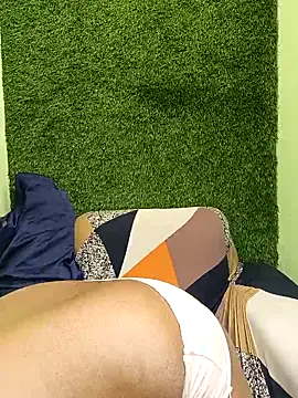 misti-boudii online show from March 12, 2026, 4:33 pm