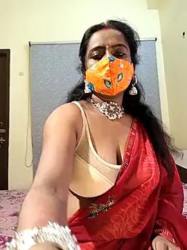 misti-boudii online show from April 18, 2026, 6:43 pm