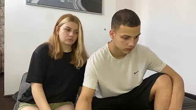 mirel couple online show from April 17, 2026, 9:56 am