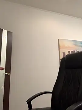 VelvetChloe online show from April 7, 2026, 10:50 am