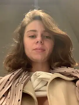 VelvetChloe online show from April 13, 2026, 2:10 pm