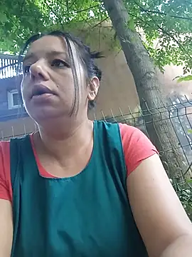 roxana e43 online show from July 7, 2026, 4:37 am