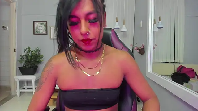 Snapshot of Nahomy_Collins_ chatting on June 30, 2026, 7:47 pm Nahomy Collins online show from June 30, 2026, 7:47 pm