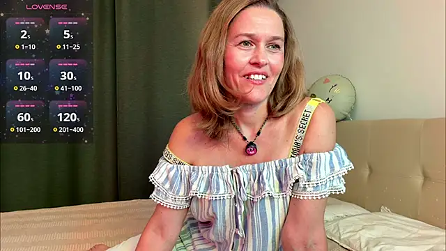 Lizacams online show from July 8, 2026, 5:13 pm
