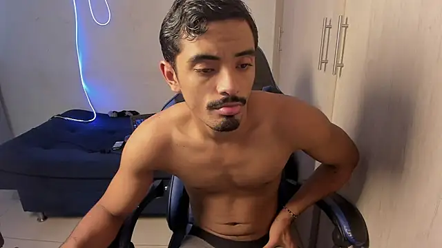 jossi12345j online show from March 24, 2026, 1:22 pm