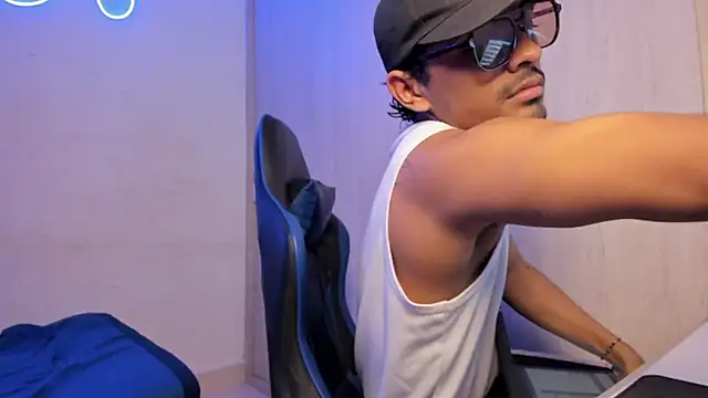 jossi12345j online show from April 6, 2026, 1:12 am