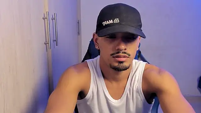 jossi12345j online show from April 19, 2026, 10:56 pm