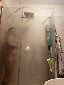 Snapshot of Andreakkkk chatting on March 17, 2026, 10:13 pm Andreakkkk online show from March 17, 2026, 10:13 pm