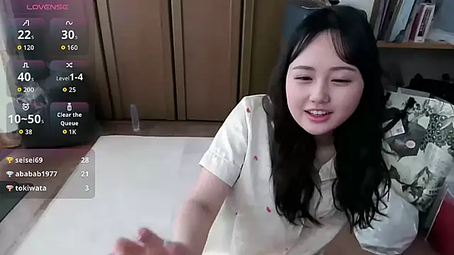 Snapshot of ri_r chatting on April 11, 2026, 4:31 am ri r online show from April 11, 2026, 4:31 am