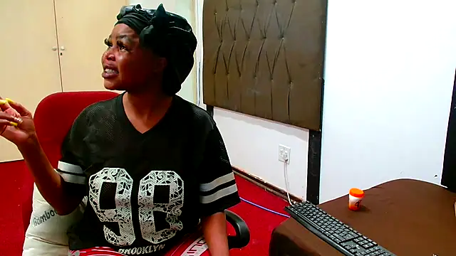 Snapshot of SpicyKittyxxx chatting on March 15, 2026, 12:01 pm SpicyKittyxxx online show from March 15, 2026, 12:01 pm