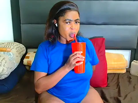 Snapshot of SpicyKittyxxx chatting on April 1, 2026, 1:41 pm SpicyKittyxxx online show from April 1, 2026, 1:41 pm