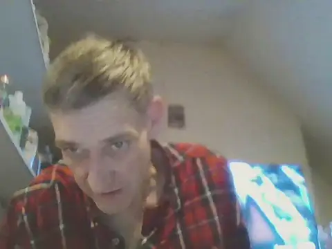 Snapshot of DOUBLETROUBLE7773 chatting on March 17, 2026, 2:58 am DOUBLETROUBLE7773 online show from March 17, 2026, 2:58 am