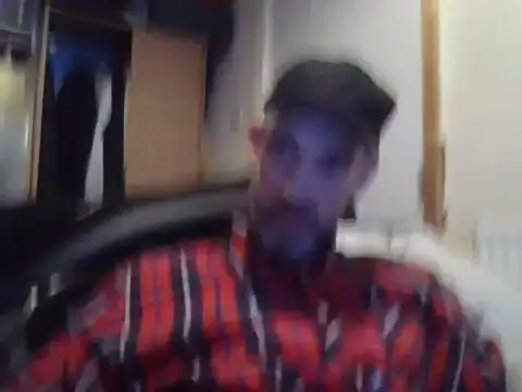 Snapshot of DOUBLETROUBLE7773 chatting on March 6, 2026, 6:58 pm DOUBLETROUBLE7773 online show from March 6, 2026, 6:58 pm