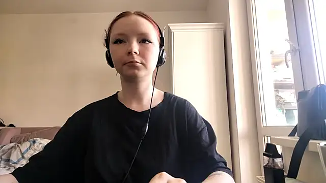 velyraxis online show from March 10, 2026, 11:03 am