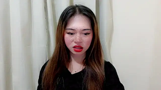 Snapshot of Seductive_sophie chatting on July 25, 2026, 6:21 am Seductive sophie online show from July 25, 2026, 6:21 am