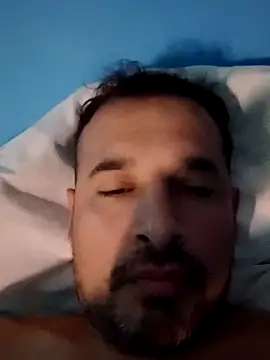 Snapshot of Ezehombre chatting on March 10, 2026, 4:44 pm Ezehombre online show from March 10, 2026, 4:44 pm