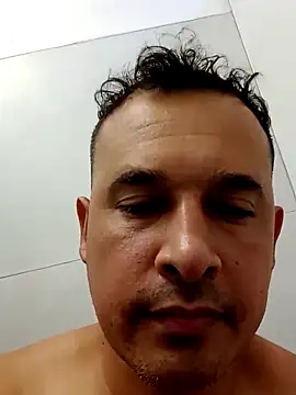 Snapshot of Ezehombre chatting on March 18, 2026, 12:14 am Ezehombre online show from March 18, 2026, 12:14 am