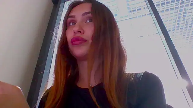 Snapshot of yourameliaa chatting on June 14, 2026, 12:50 pm yourameliaa online show from June 14, 2026, 12:50 pm
