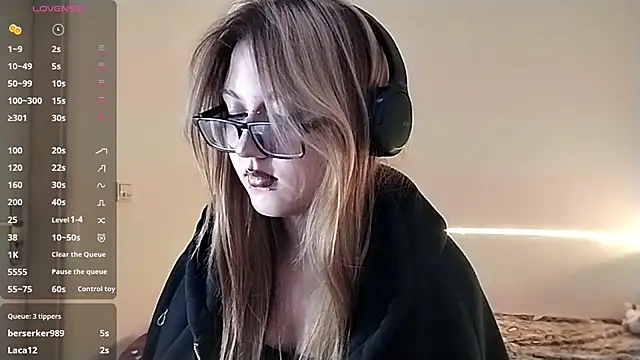 CucKuhta online show from April 9, 2026, 4:13 pm