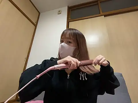 airi-ai0302 online show from May 21, 2026, 5:10 pm