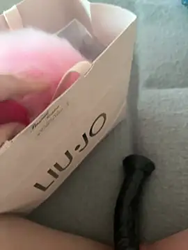 Snapshot of sexy_banny_ chatting on March 3, 2026, 3:52 pm sexy banny online show from March 3, 2026, 3:52 pm