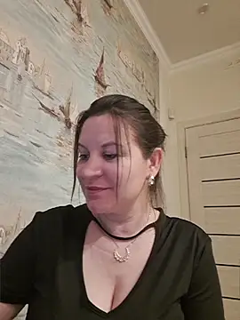 LaraHarper online show from May 5, 2026, 9:51 pm