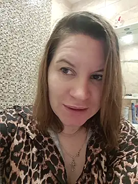 LaraHarper online show from April 29, 2026, 9:43 pm