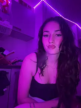 Claraaaaa06 online show from March 4, 2026, 8:27 pm