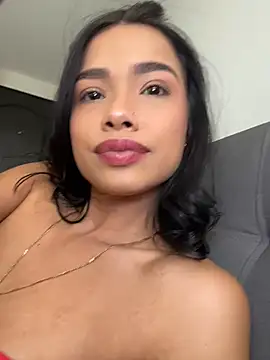 Snapshot of Bella_Smithe chatting on July 3, 2026, 5:30 pm Bella Smithe online show from July 3, 2026, 5:30 pm