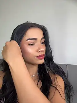 Snapshot of Bella_Smithe chatting on July 29, 2026, 5:23 pm Bella Smithe online show from July 29, 2026, 5:23 pm