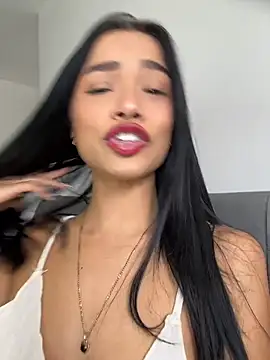 Snapshot of Bella_Smithe chatting on June 30, 2026, 5:46 pm Bella Smithe online show from June 30, 2026, 5:46 pm