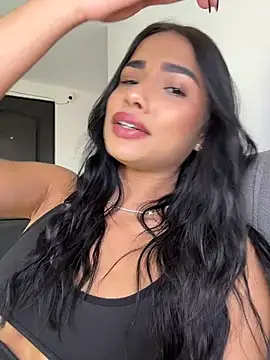 Snapshot of Bella_Smithe chatting on July 28, 2026, 6:20 pm Bella Smithe online show from July 28, 2026, 6:20 pm