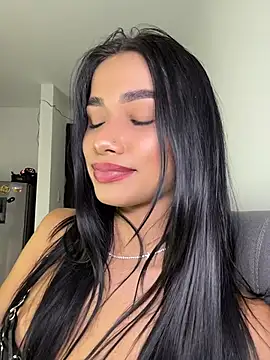 Snapshot of Bella_Smithe chatting on July 12, 2026, 10:43 pm Bella Smithe online show from July 12, 2026, 10:43 pm