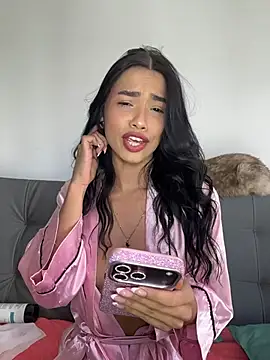 Snapshot of Bella_Smithe chatting on July 5, 2026, 4:14 pm Bella Smithe online show from July 5, 2026, 4:14 pm
