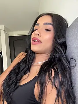 Snapshot of Bella_Smithe chatting on July 28, 2026, 4:50 pm Bella Smithe online show from July 28, 2026, 4:50 pm