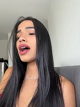 Snapshot of Bella_Smithe chatting on July 31, 2026, 4:59 pm Bella Smithe online show from July 31, 2026, 4:59 pm