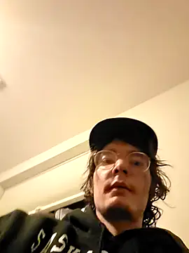 Snapshot of KinkyKittyBoy chatting on May 13, 2026, 4:41 am KinkyKittyBoy online show from May 13, 2026, 4:41 am