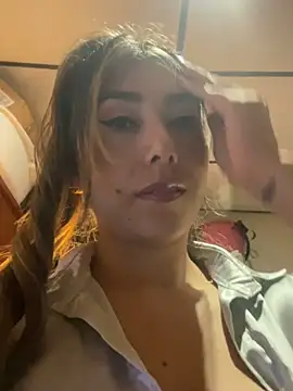 stefanyqueen69 online show from April 9, 2026, 1:28 pm