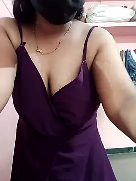 Miss-Dolly07 online show from April 27, 2026, 1:36 am