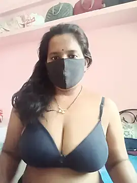 Miss-Dolly07 online show from August 4, 2026, 5:12 am