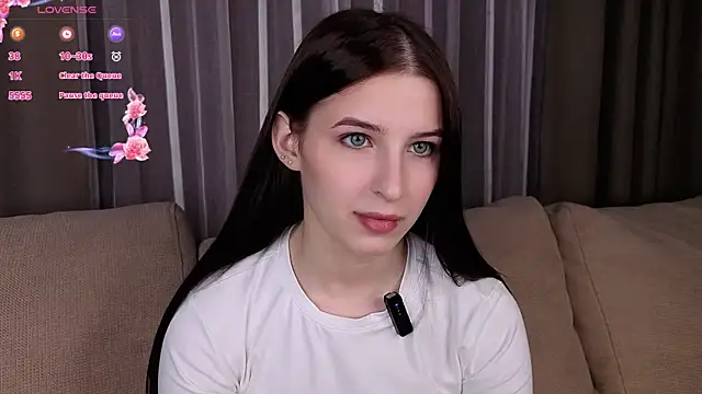 KerstinMaynor online show from May 11, 2026, 2:45 pm